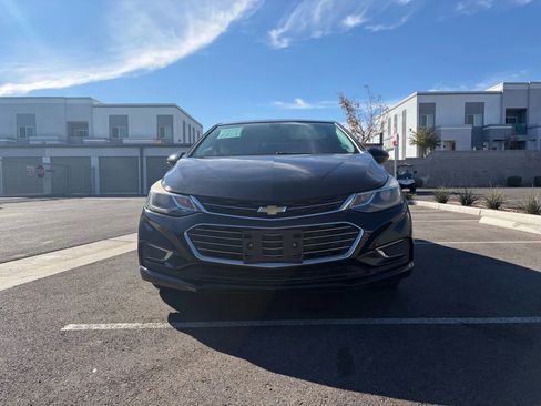 Used 2016 Chevrolet Cruze Premier image 2