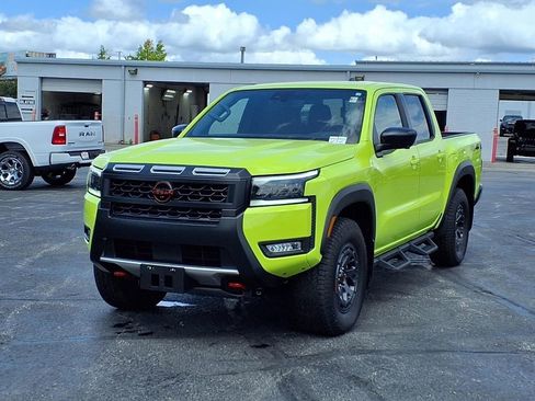 Used 2026 Nissan Frontier PRO-4X w/ Pro-4x Convenience Package AWD/4WD image 2