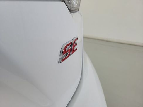 Used 2025 Toyota Corolla SE FWD image 8