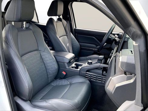 Used 2025 Toyota 4Runner TRD Off-Road Premium image 23