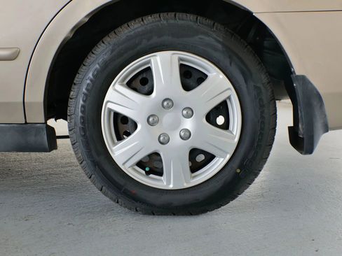 Used 2004 Honda Accord LX image 29