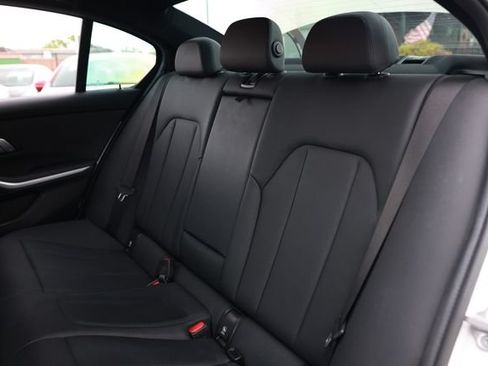 Used 2020 BMW 330i Sedan w/ M Sport Package RWD image 13