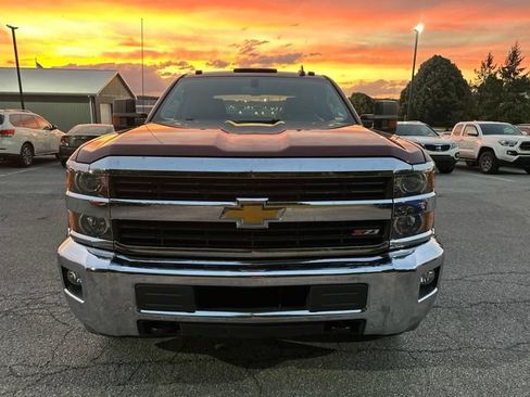 Used 2016 Chevrolet Silverado 2500 LT w/ LT Convenience Package AWD/4WD image 2