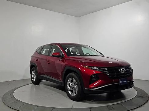 Certified 2024 Hyundai Tucson SE image 9