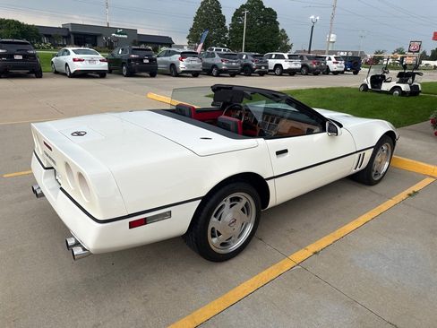 Used 1988 Chevrolet Corvette Convertible image 17