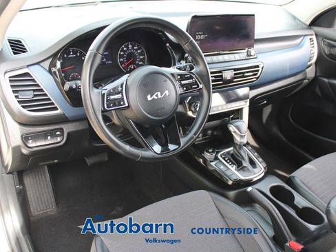 Used 2023 Kia Seltos S w/ Navigation Package AWD/4WD image 8
