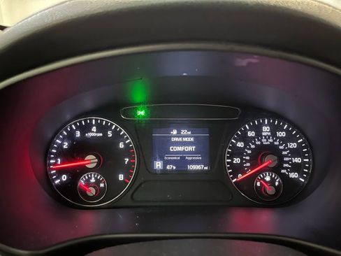 Used 2019 Kia Sorento LX image 20