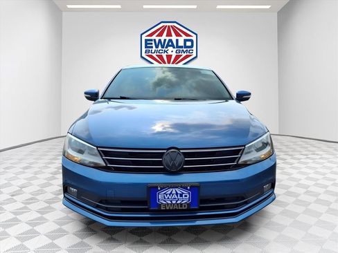 Used 2016 Volkswagen Jetta SEL FWD image 2