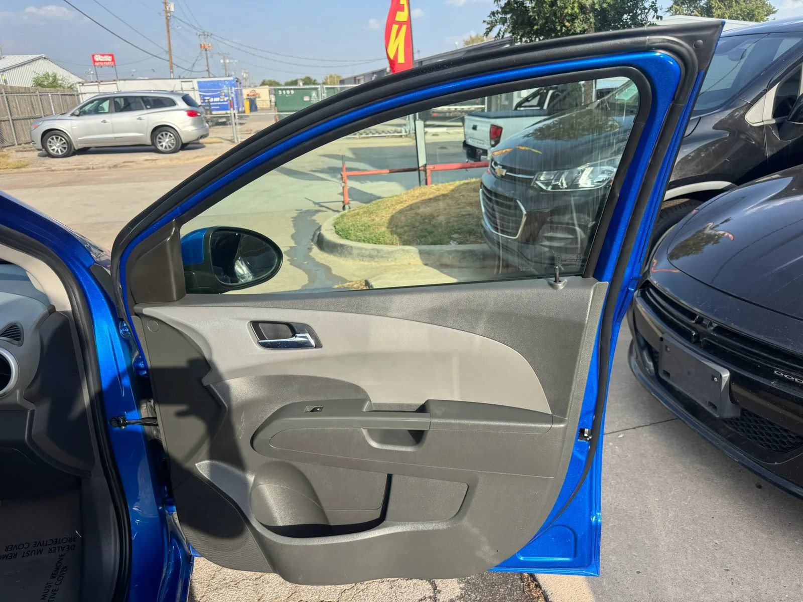 Used 2020 Chevrolet Sonic LT FWD image 11