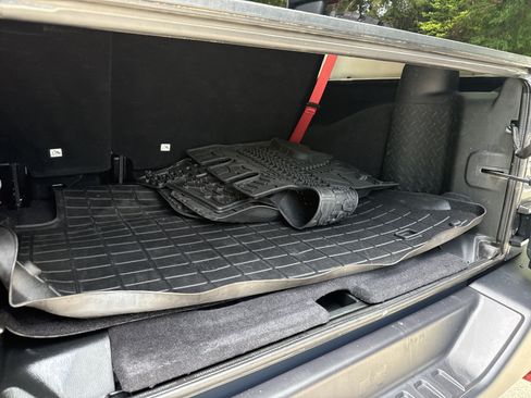 Used 2017 Jeep Wrangler Unlimited Rubicon AWD/4WD image 19