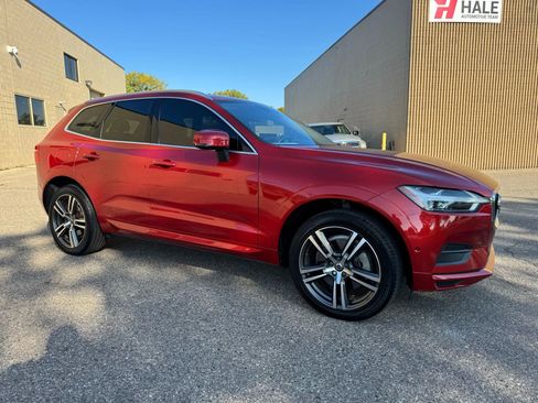 Used 2019 Volvo XC60 T6 Momentum w/ Protection Package Premier image 12