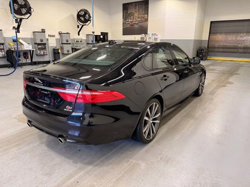 Used 2016 Jaguar XF S image 6