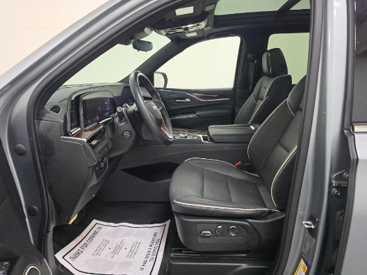 Used 2023 Cadillac Escalade Premium Luxury w/ LPO, Radiant Package AWD/4WD image 8