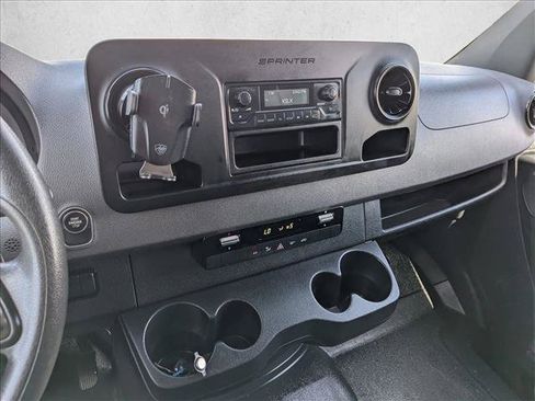 Used 2022 Mercedes-Benz Sprinter 2500 image 23