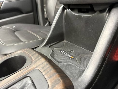 Used 2021 GMC Canyon Denali image 19