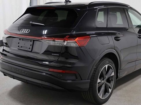 Used 2023 Audi Q4 e-tron Premium AWD/4WD image 9