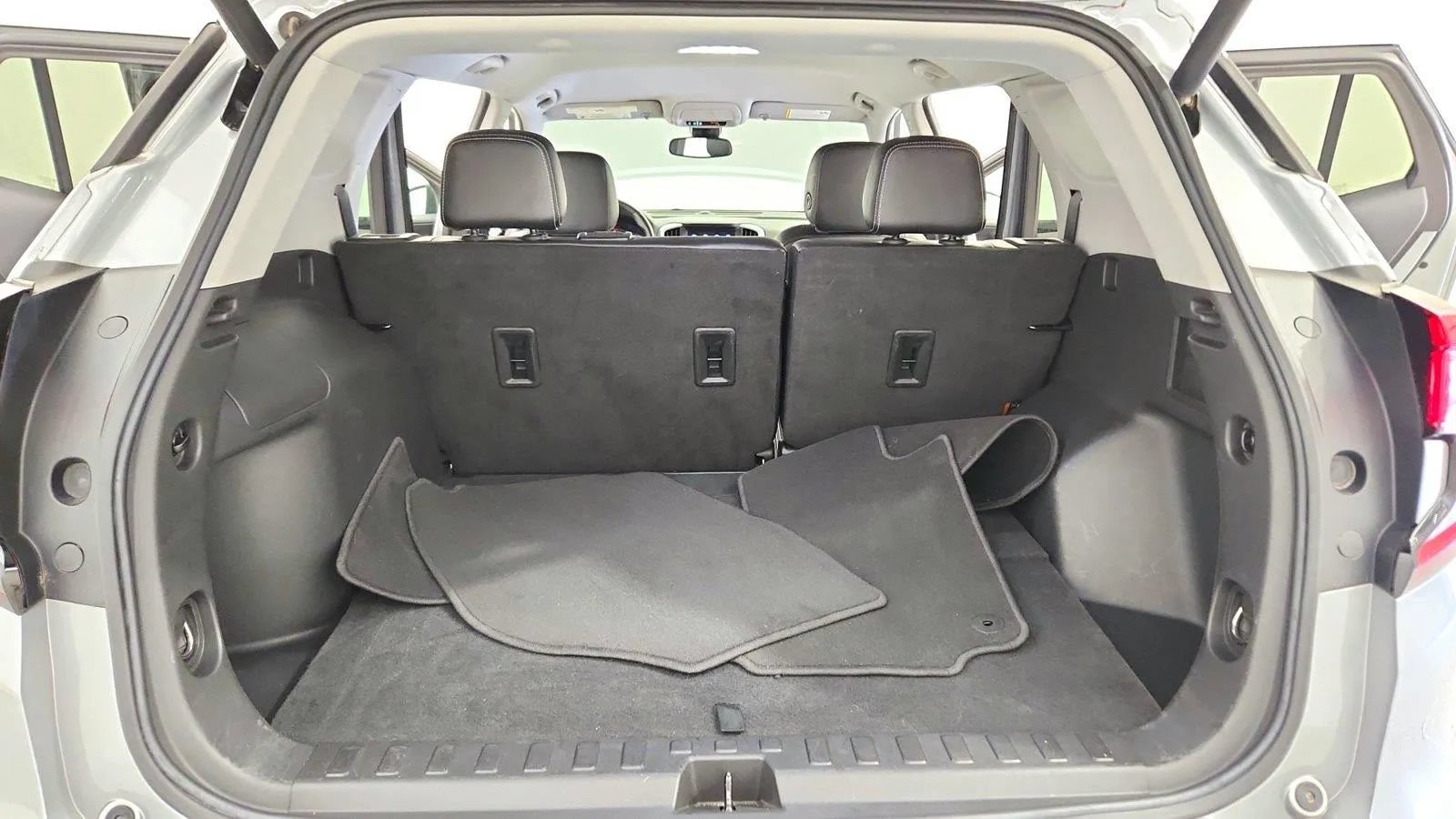 Used 2024 GMC Terrain SLT AWD/4WD image 51