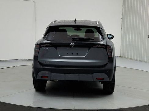 New 2026 Nissan Kicks SV w/ SV Premium Package image 6