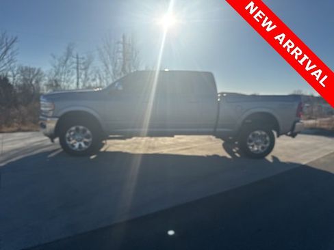 Used 2019 RAM 2500 Laramie image 6