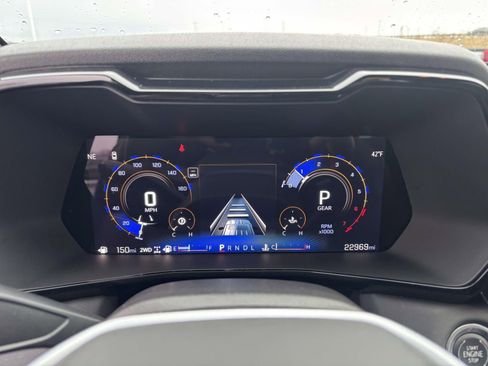 Used 2024 Chevrolet Colorado Z71 w/ Z71 Convenience Package 2 image 17