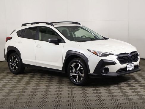Used 2025 Subaru Crosstrek 2.0i Premium AWD/4WD image 2