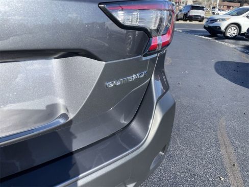 Used 2025 Subaru Outback image 6