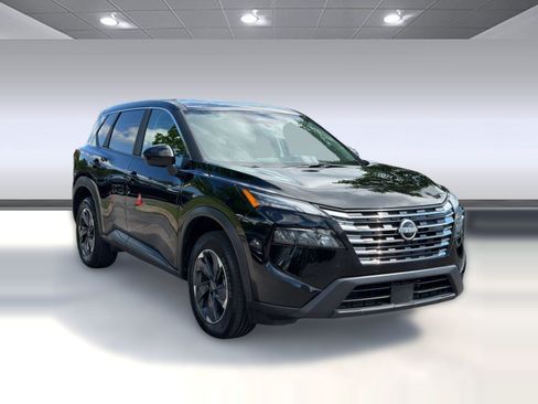 Used 2025 Nissan Rogue SV FWD image 7