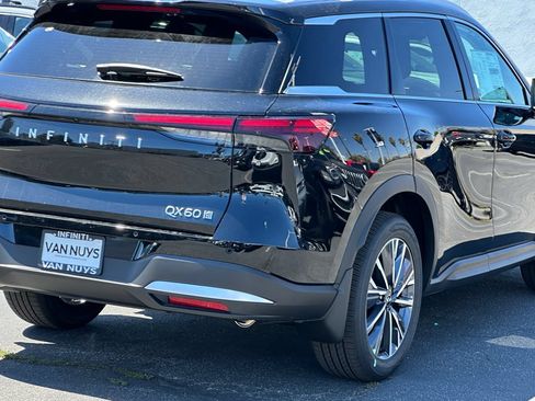 New 2027 INFINITI QX60 Luxe w/ Family Package AWD/4WD image 8