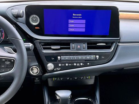 Used 2024 Lexus ES 350 w/ Premium Package image 7