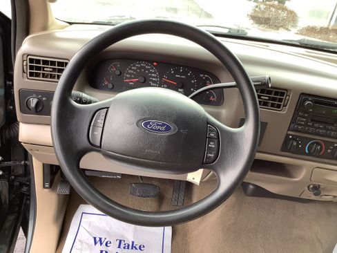 Used 2004 Ford F250 XLT image 10