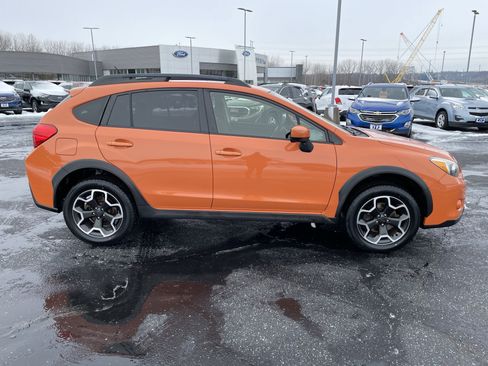 Used 2015 Subaru Crosstrek 2.0i Premium w/ Moonroof Package image 8