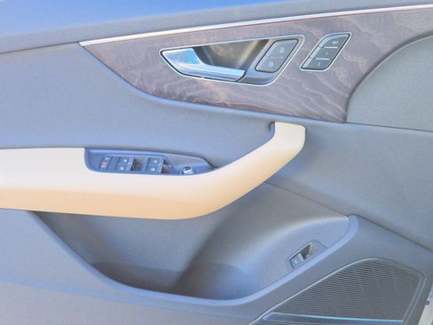 New 2026 Audi Q7 3.0T Premium image 24