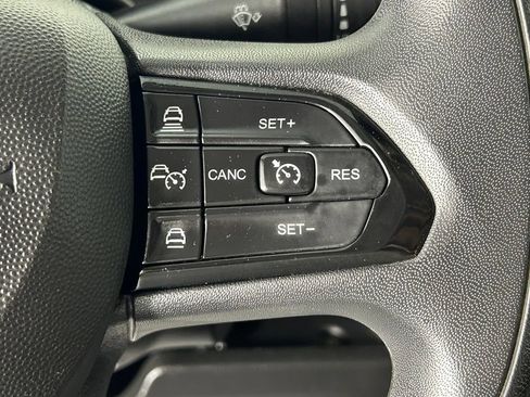 Used 2025 RAM ProMaster 2500 FWD image 23