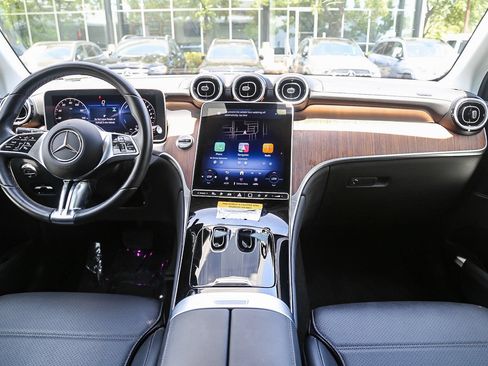 Certified 2025 Mercedes-Benz GLC 350e 4MATIC image 10