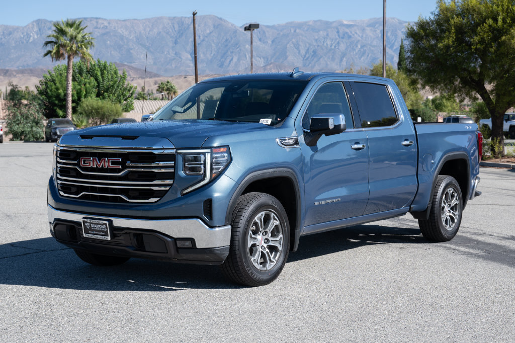Used 2024 GMC Sierra 1500 SLT AWD/4WD image 9