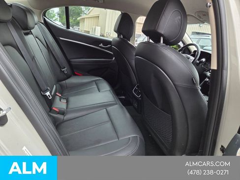 Used 2025 Genesis G70 2.5T RWD image 13