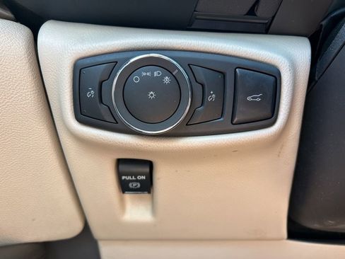 Used 2017 Lincoln MKX Reserve AWD/4WD image 32