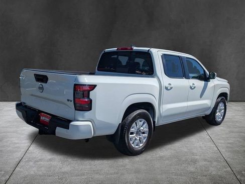 Used 2024 Nissan Frontier SV w/ SV Convenience Package RWD image 4