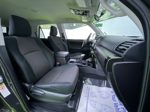 Used 2017 Toyota 4Runner TRD Off-Road image 27