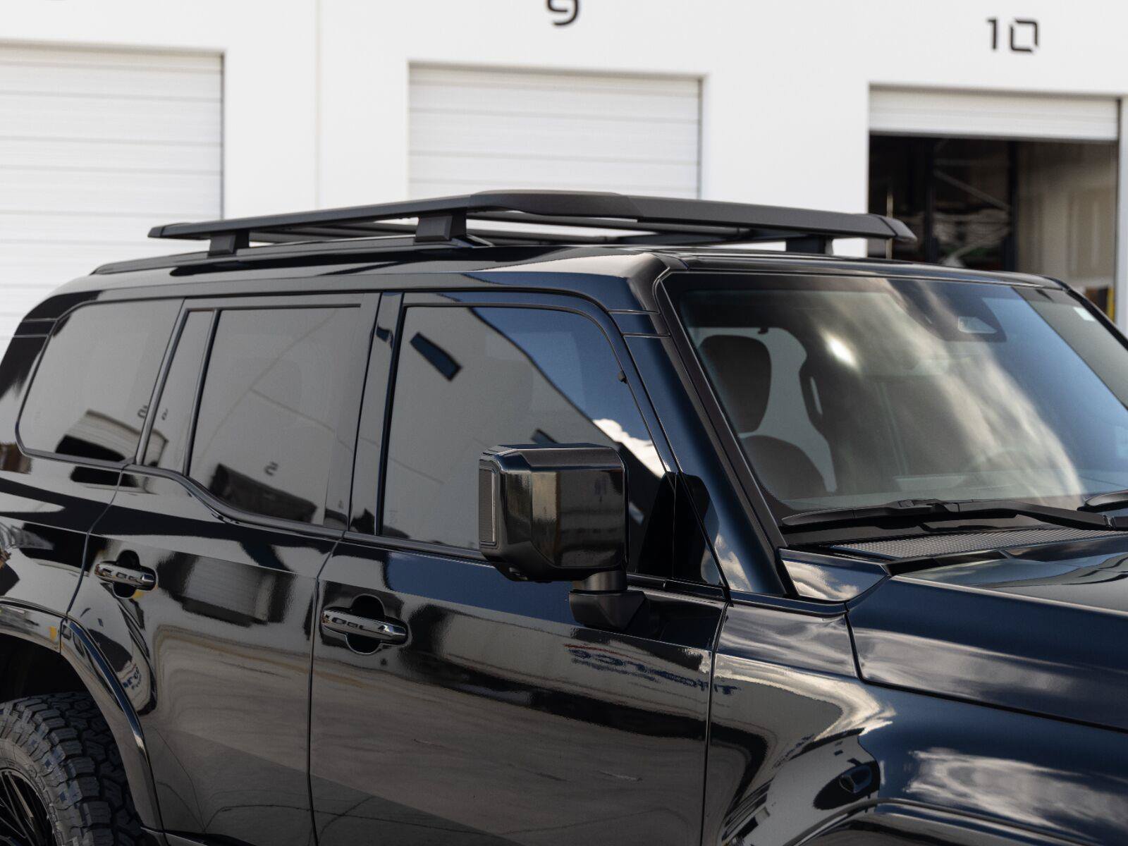 Used 2025 Lexus GX 550 w/ Accessory Package (2T) AWD/4WD image 19