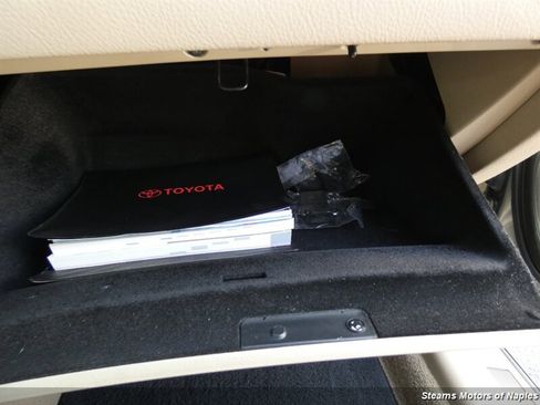 Used 2011 Toyota Avalon Limited image 45