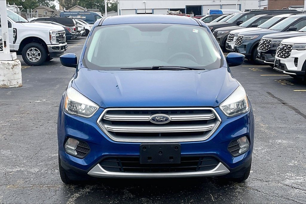 Certified 2017 Ford Escape SE FWD image 2