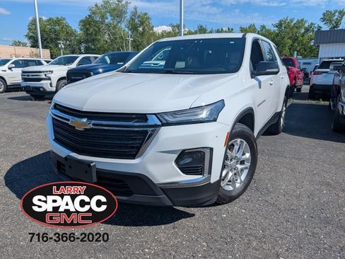 Used 2023 Chevrolet Traverse LS w/ LPO, Floor Liner Package AWD/4WD image 1