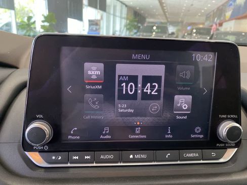 Used 2021 Nissan Rogue S AWD/4WD image 27