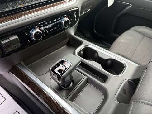 New 2026 GMC Sierra 1500 Elevation image 19