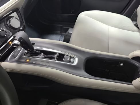Used 2021 Honda HR-V LX image 27