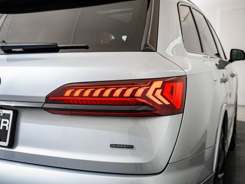 Used 2024 Audi Q7 3.0T Premium Plus image 9