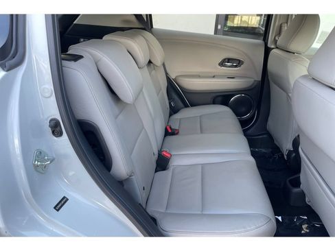 Used 2018 Honda HR-V EX-L image 19