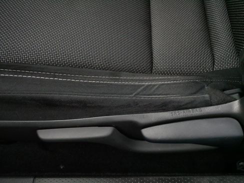 Used 2017 Toyota 86 RWD image 19