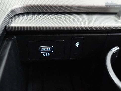 Used 2022 Hyundai Palisade Limited w/ Winter Package FWD image 18